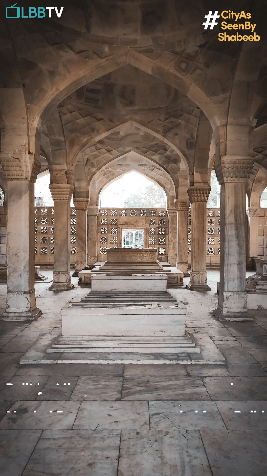 Symmetry,Ceiling,City,Arcade,Arch,Facade,Medieval architecture,Ancient history,Holy places,Art