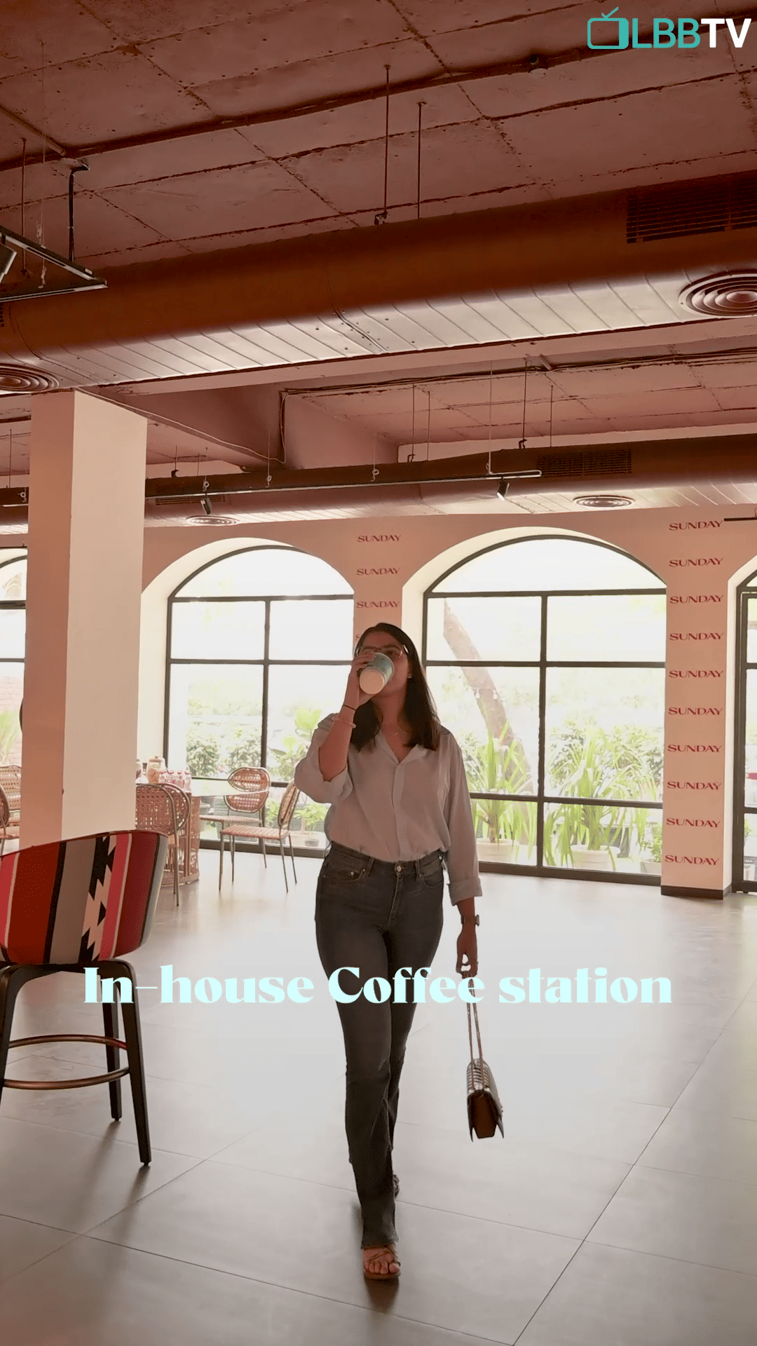 Sleeve,Standing,Wood,Waist,Floor,Luggage and bags,Knee,Flooring,Bag,Thigh