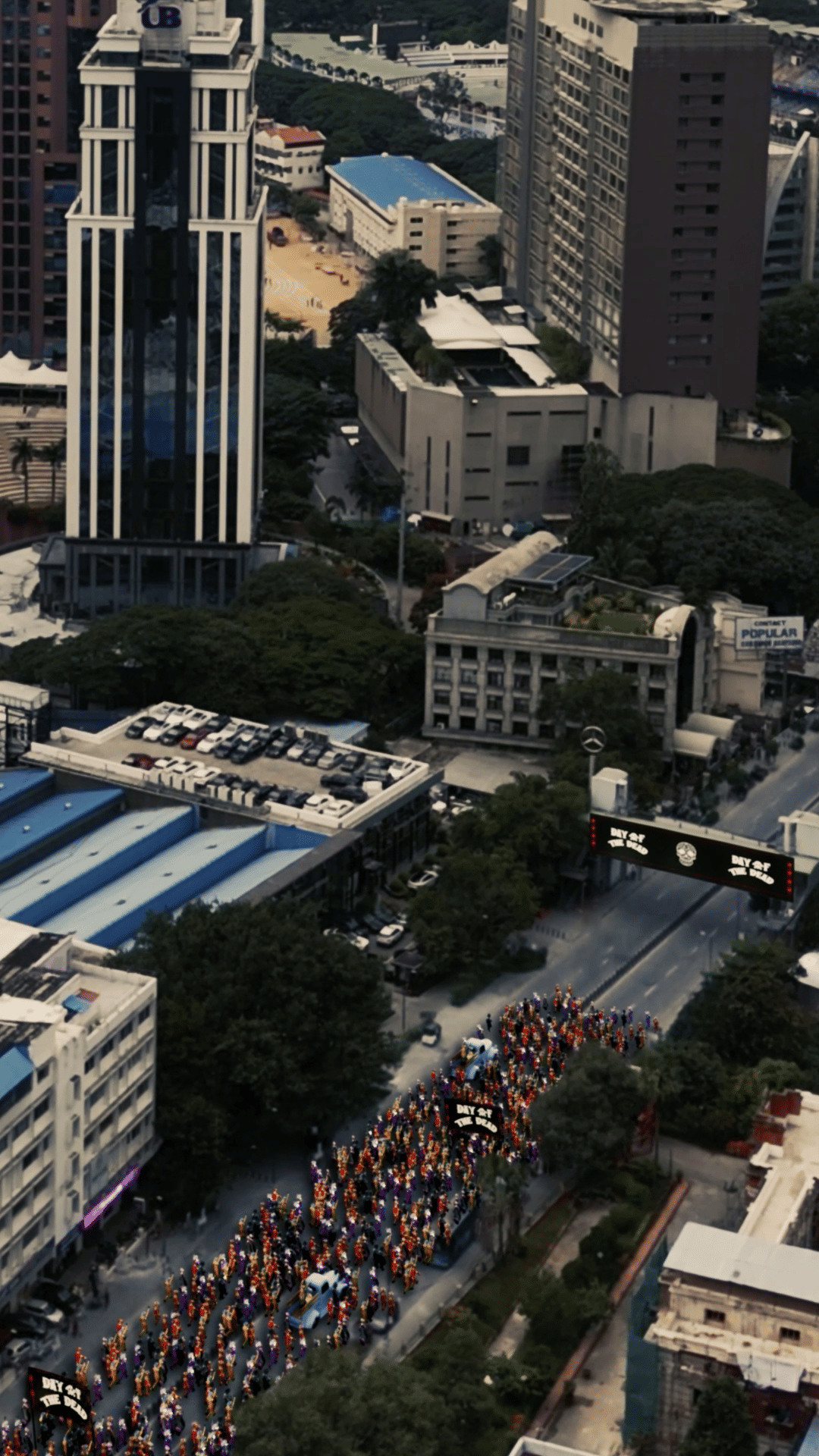 Building,Daytime,Light,Infrastructure,Window,Urban design,Tower block,Architecture,Cityscape,Condominium