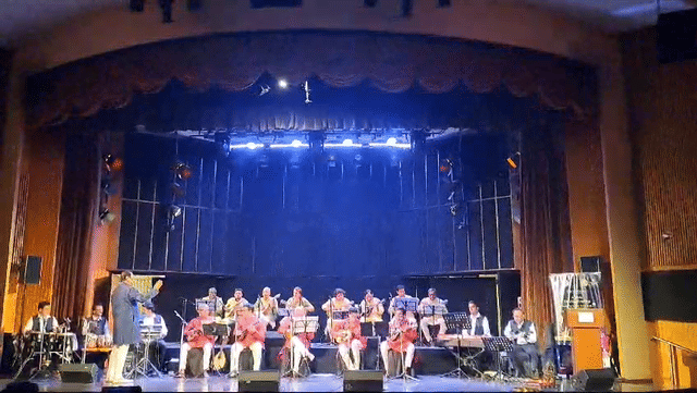 Live Stage Clip 1