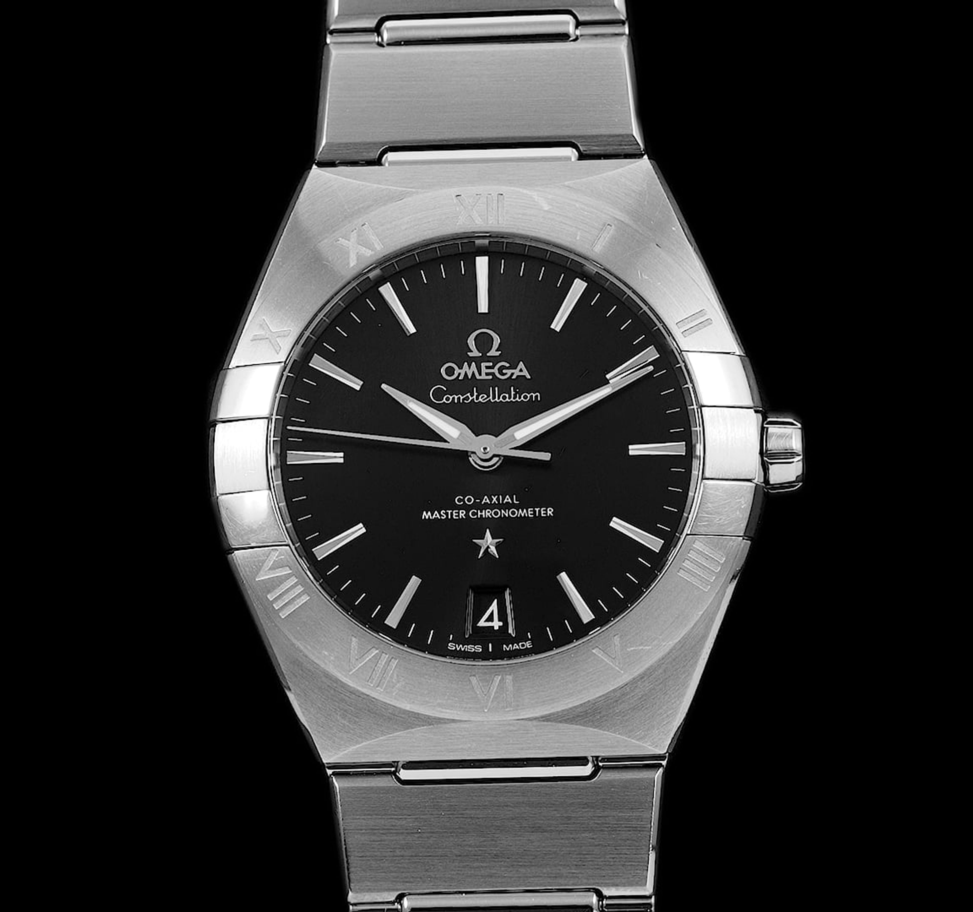 Pre-Owned Omega Constellation Men Watch in Black Colour Dial Pre-Owned Omega Constellation Men Watch in Black Colour Dial