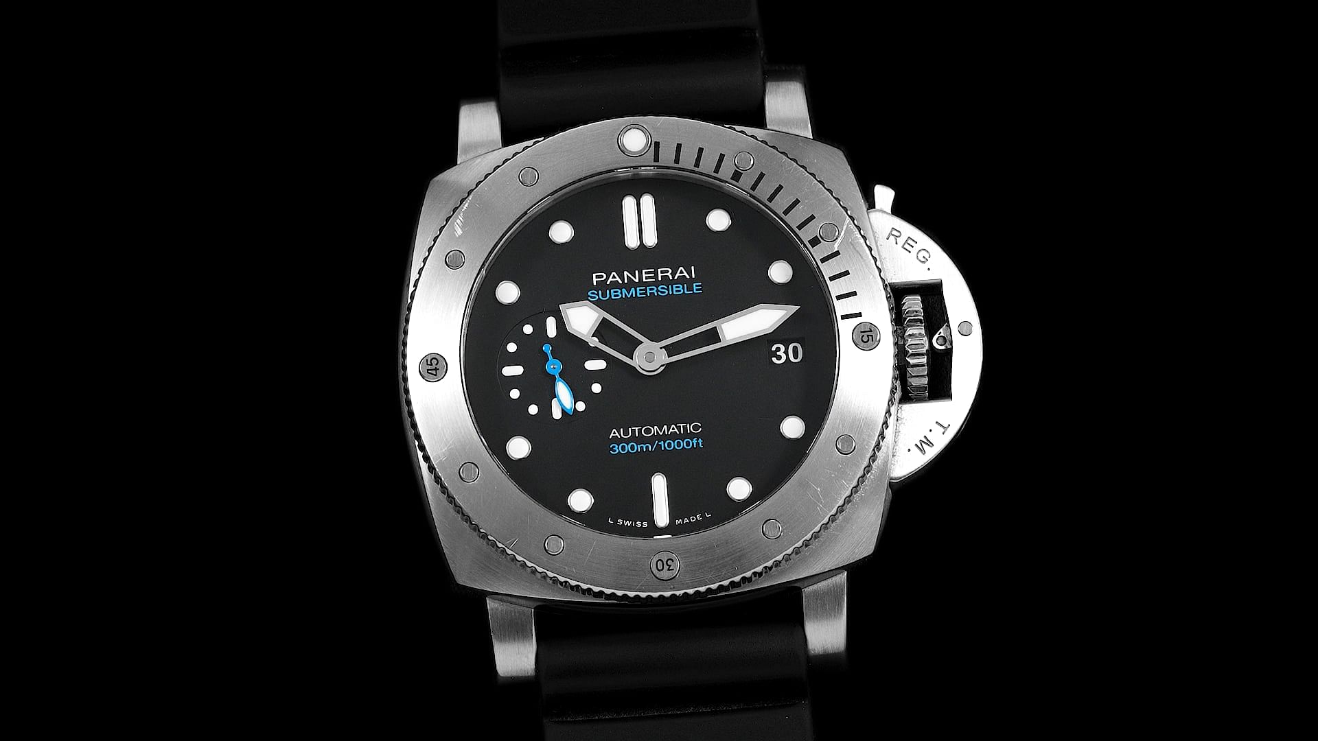 Pre-Owned Panerai Submersible Men Watch in Black Colour Dial