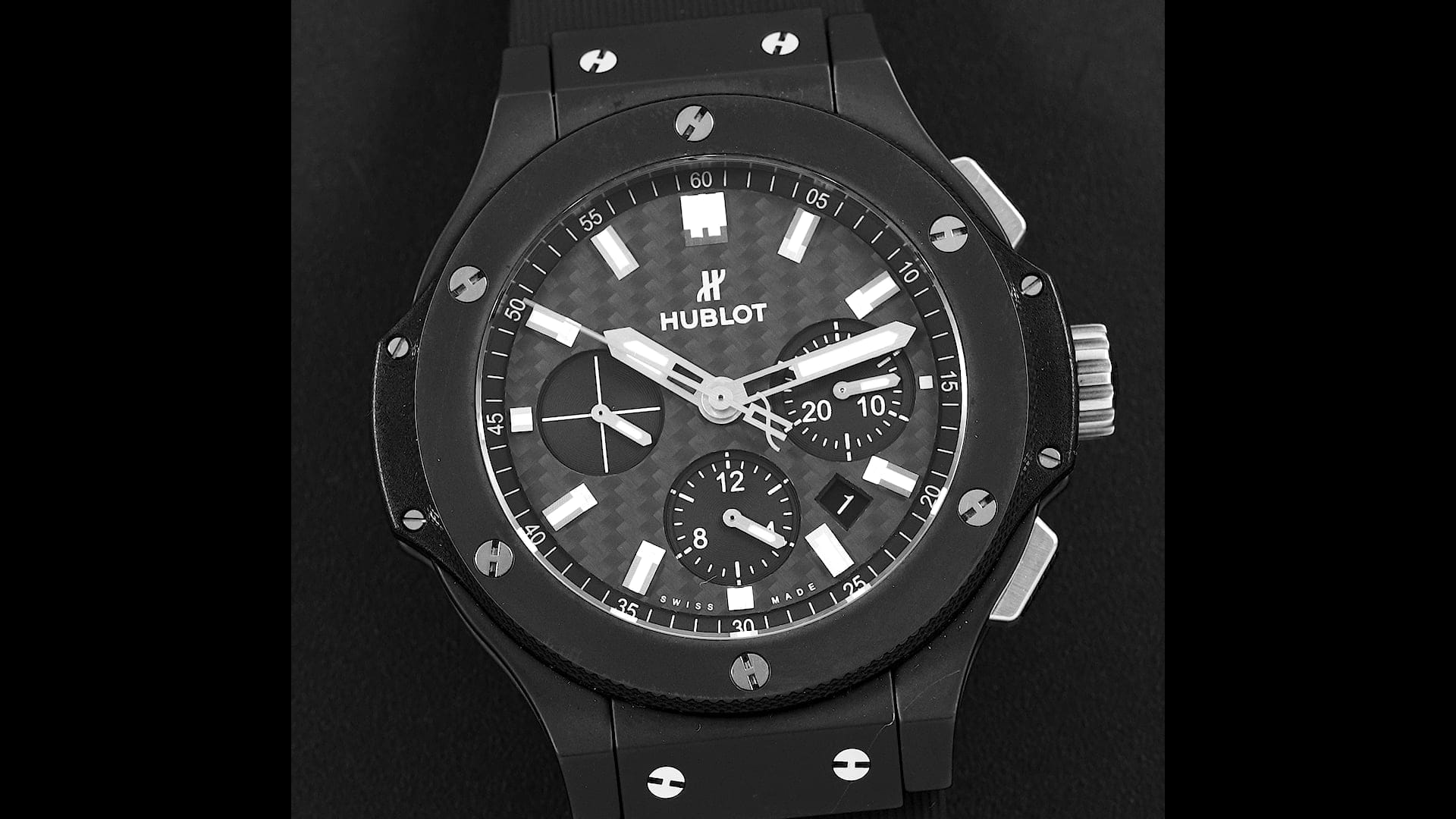 Pre-Owned Hublot Big Bang Men Watch in Black Colour Dial
