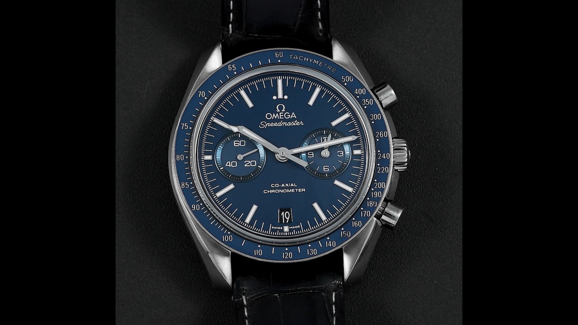 Pre-Owned Omega Speedmaster Men Watch in Blue Colour Dial