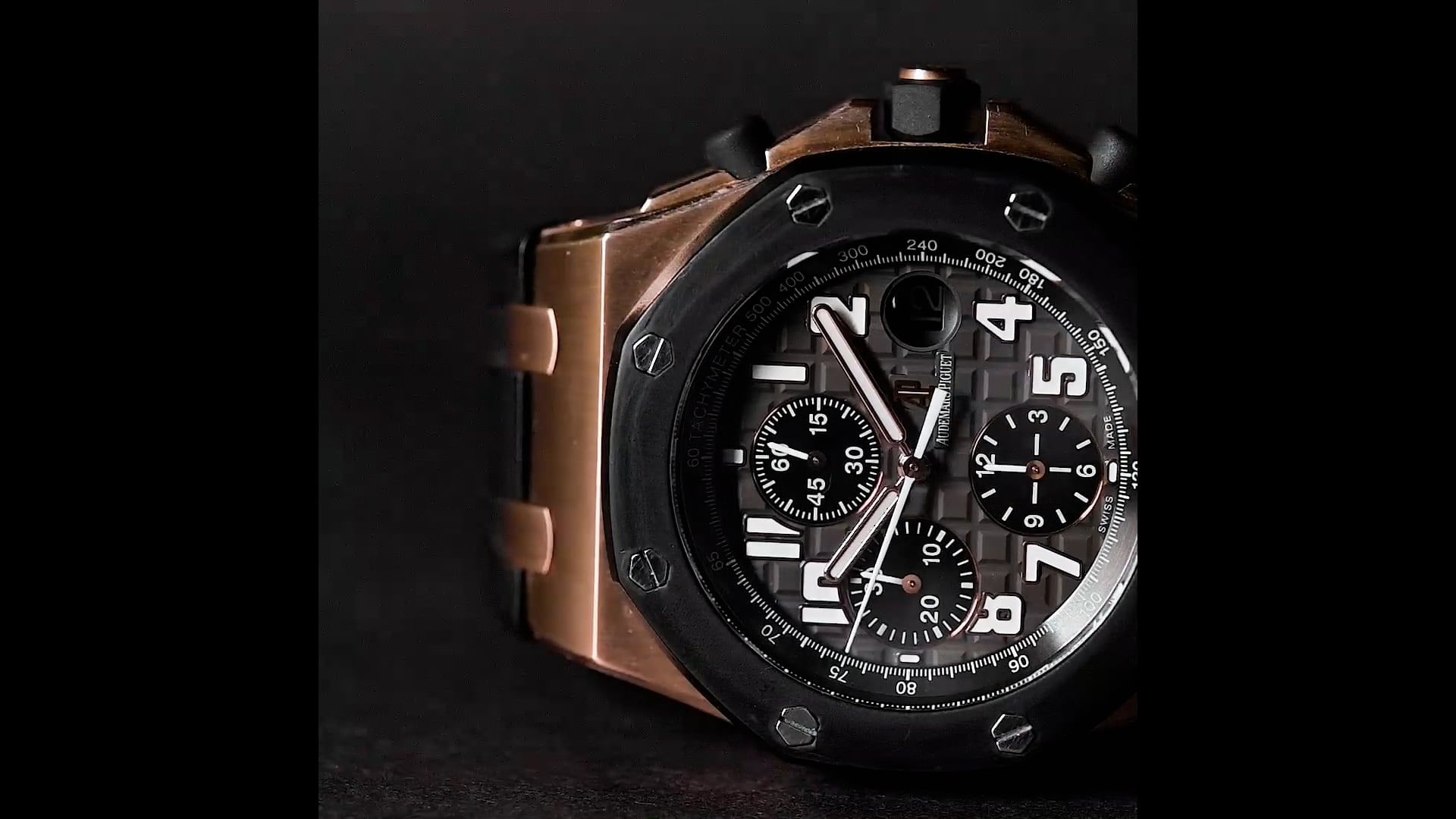 Pre-Owned Audemars Piguet Royal Oak Offshore Men Watch in Grey