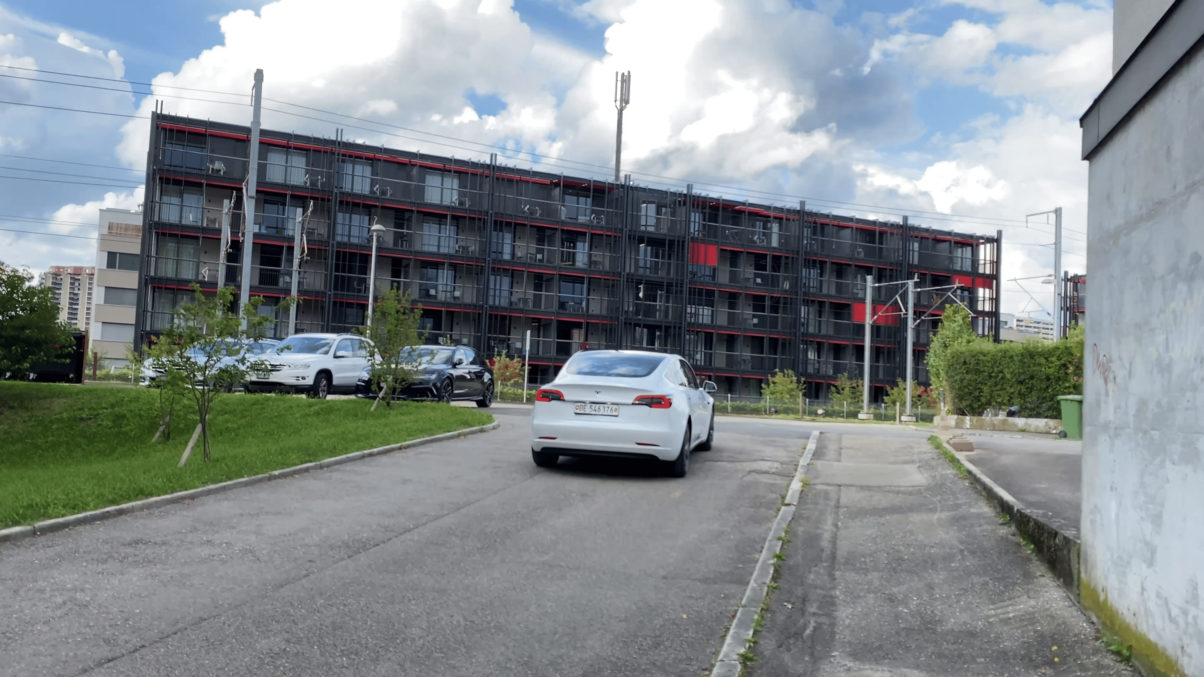 21-08 Fahrten mit dem Tesla Mietwagen